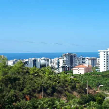Azura Park -- шикарное место для вас -- вид на море, на бассейн, горный воздух и свой пляж - забронируйте сейчас דירה אלאניה