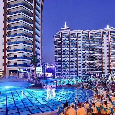 Azura Park -- шикарное место для вас -- вид на море, на бассейн, горный воздух и свой пляж - забронируйте сейчас *